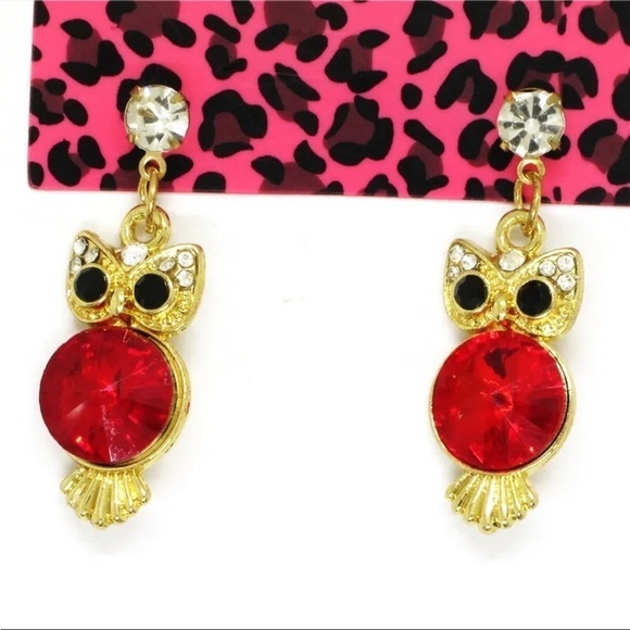 BETSEY JOHNSON ALLOY AND RHINESTONE PRETTY OWL EARRINGS - Picture 1 of 3
